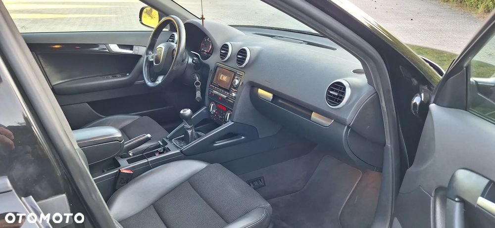 Audi A3 Sportback 2.0 TDI DPF S line Sportpaket - 24