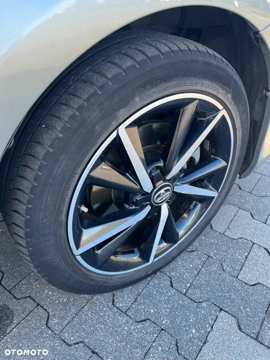 Toyota Auris - 10