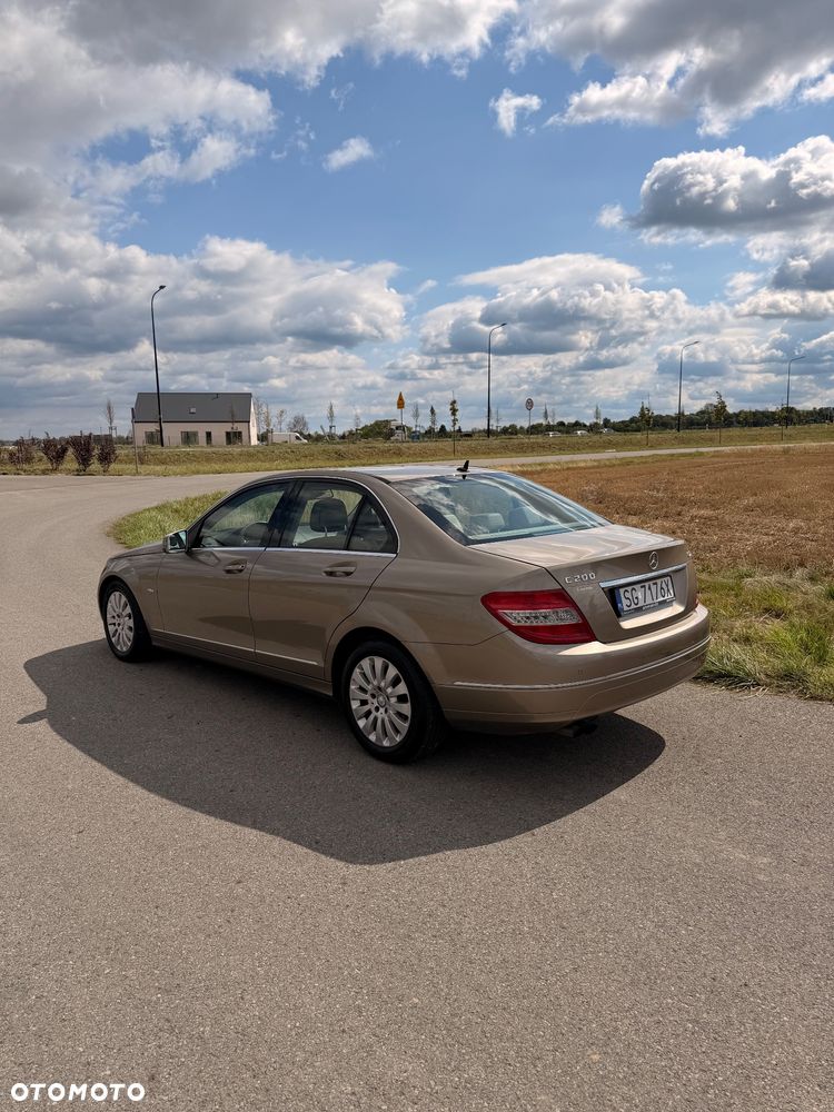 Mercedes-Benz Klasa C 200 CDI BlueEff Elegance - 2