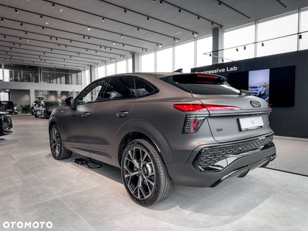 Audi Q3 Sportback - 9