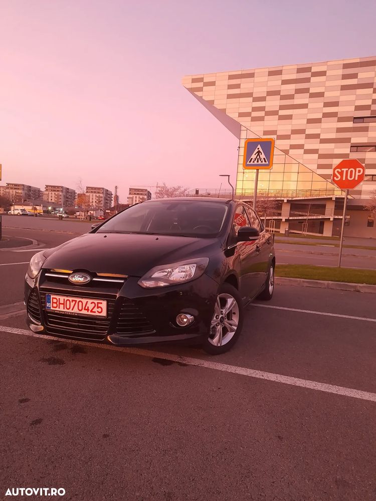 Ford Focus Turnier 1.6 TDCi ECOnetic 88g Start-Stopp-Sy Titanium - 7