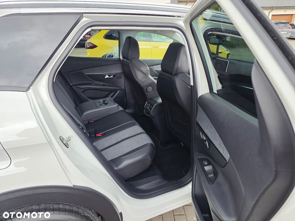 Peugeot 3008 PureTech 130 Stop & Start EAT6 Allure - 17