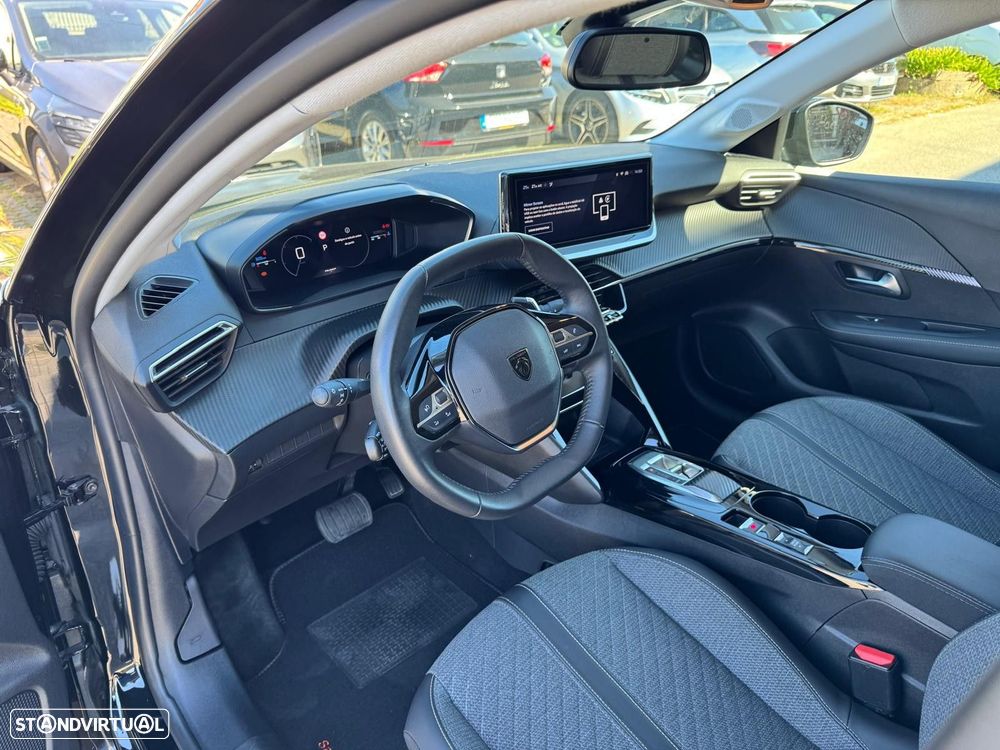 Peugeot 208 1.2 Hybrid Allure e-DCS6 - 8