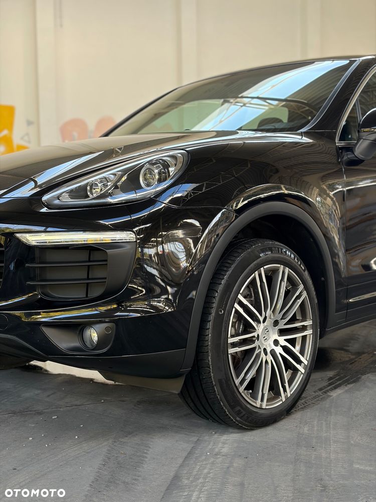 Porsche Cayenne Standard - 4