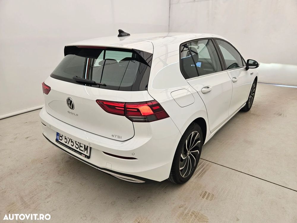 Volkswagen Golf - 3