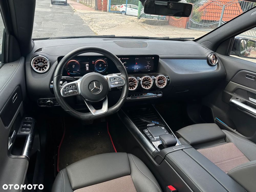 Mercedes-Benz EQA 250 - 18