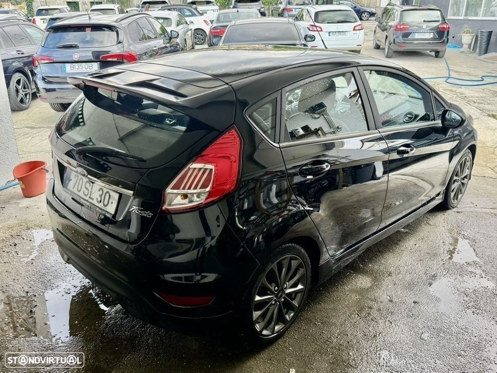 Ford Fiesta 1.5 TDCi STLine - 6