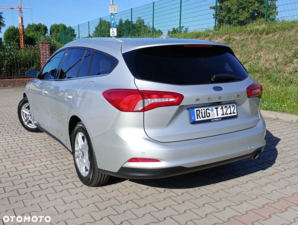 Ford Focus 1.5 EcoBlue Start-Stopp-System TITANIUM STYLE - 4