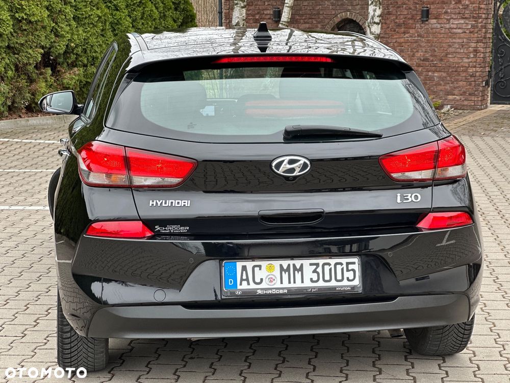 Hyundai i30 1.4 Passion Plus - 12