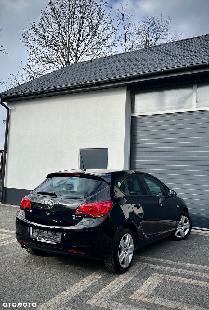 Opel Astra 1.4 T Cosmo EU6 - 4