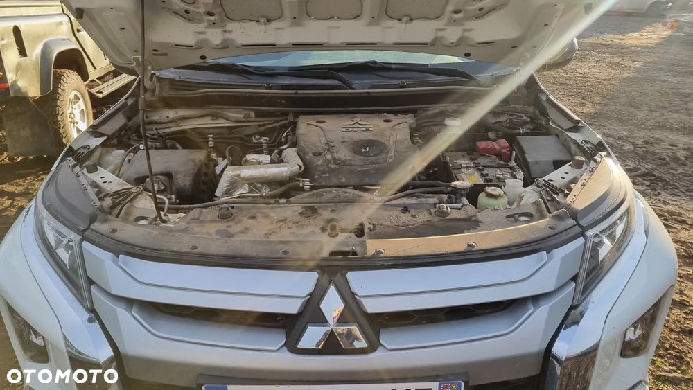 Mitsubishi L200 - 21