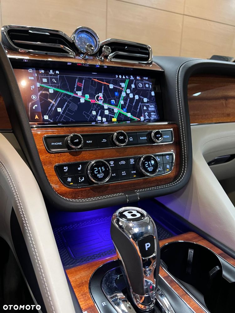 Bentley Bentayga - 33