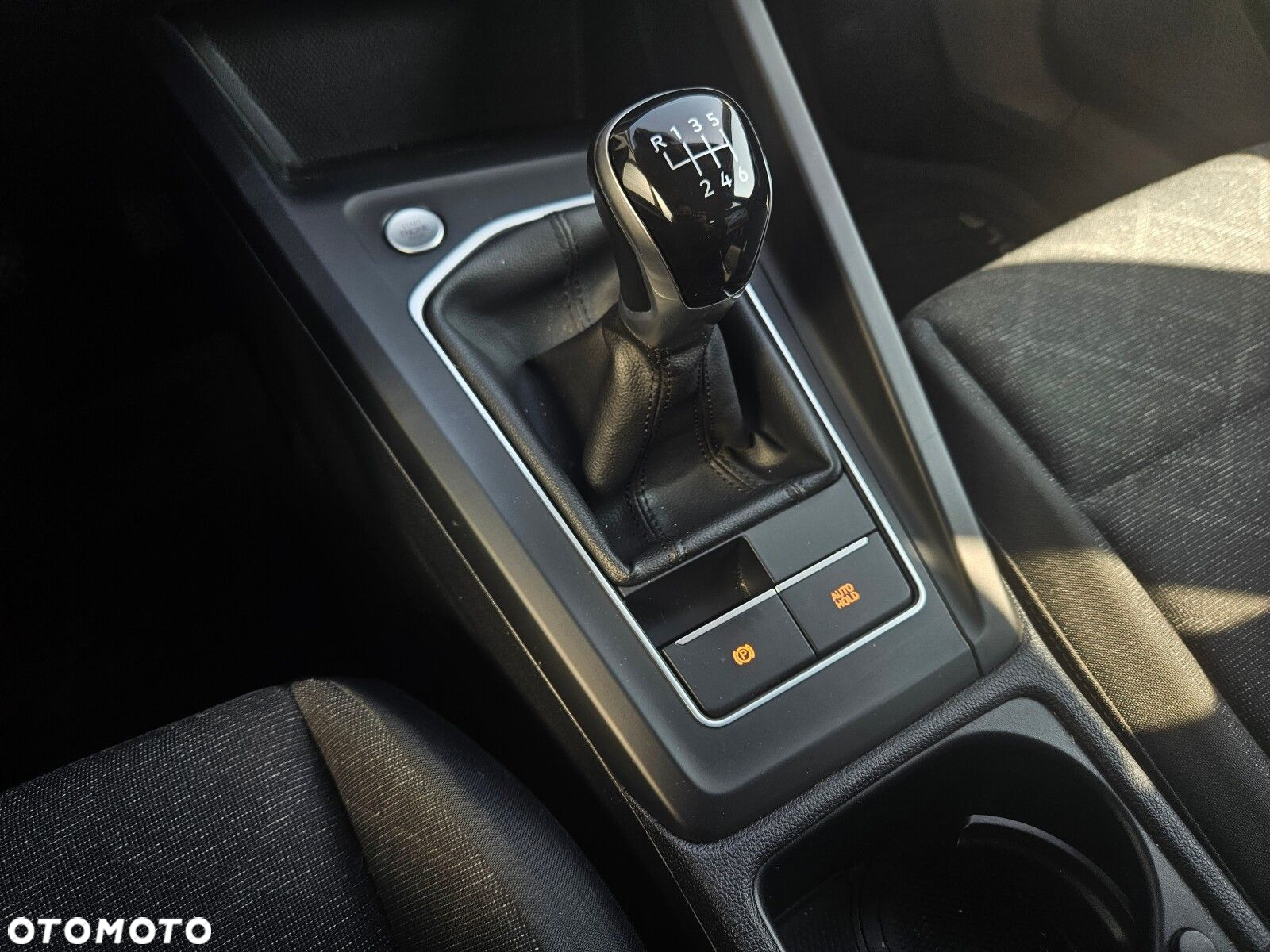 Volkswagen Golf VIII 1.5 TSI EVO Life - 24