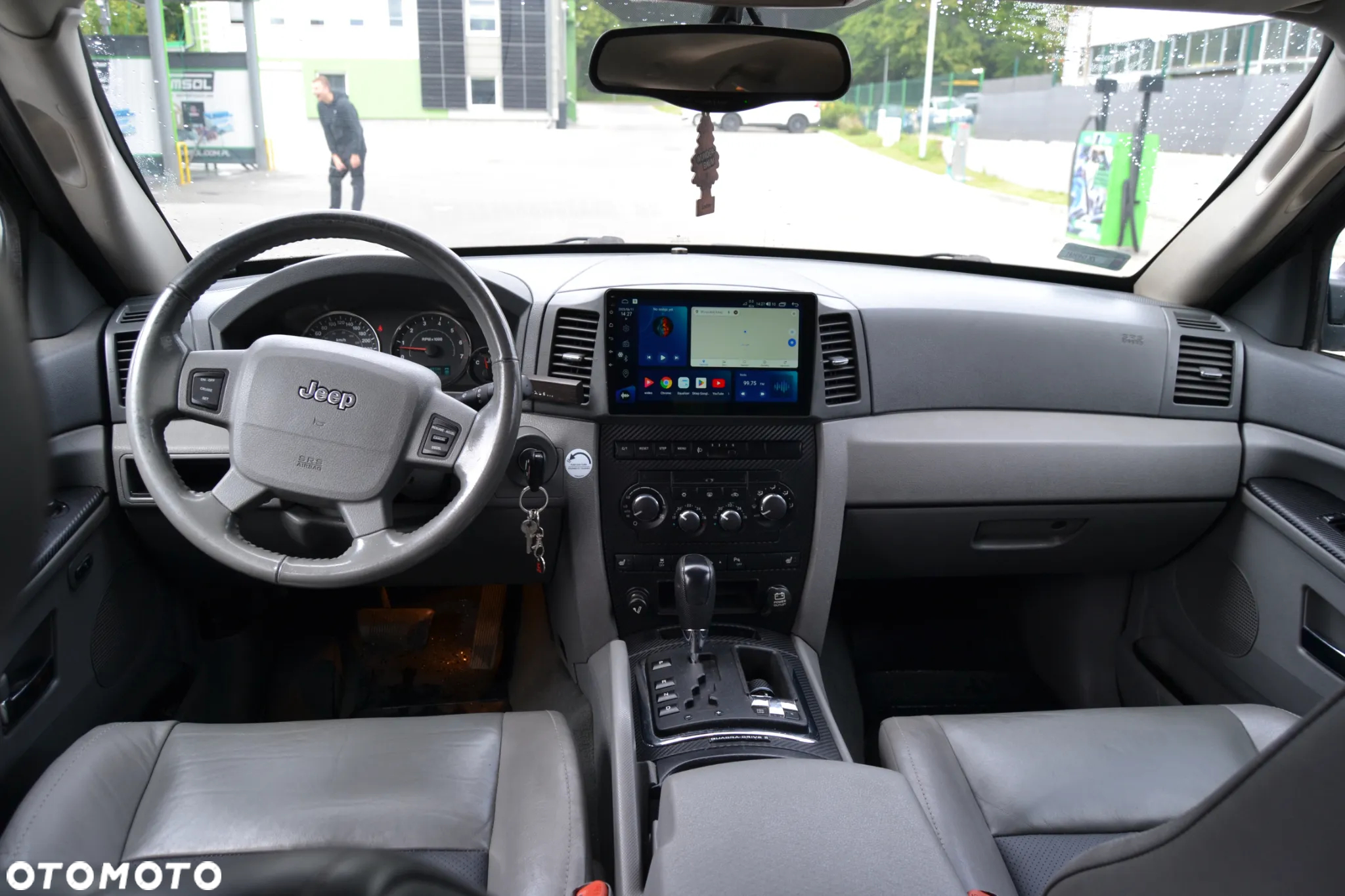 Jeep Grand Cherokee - 18