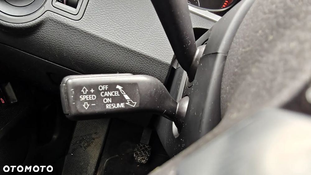 Volkswagen Passat 2.0 TDI Highline - 27