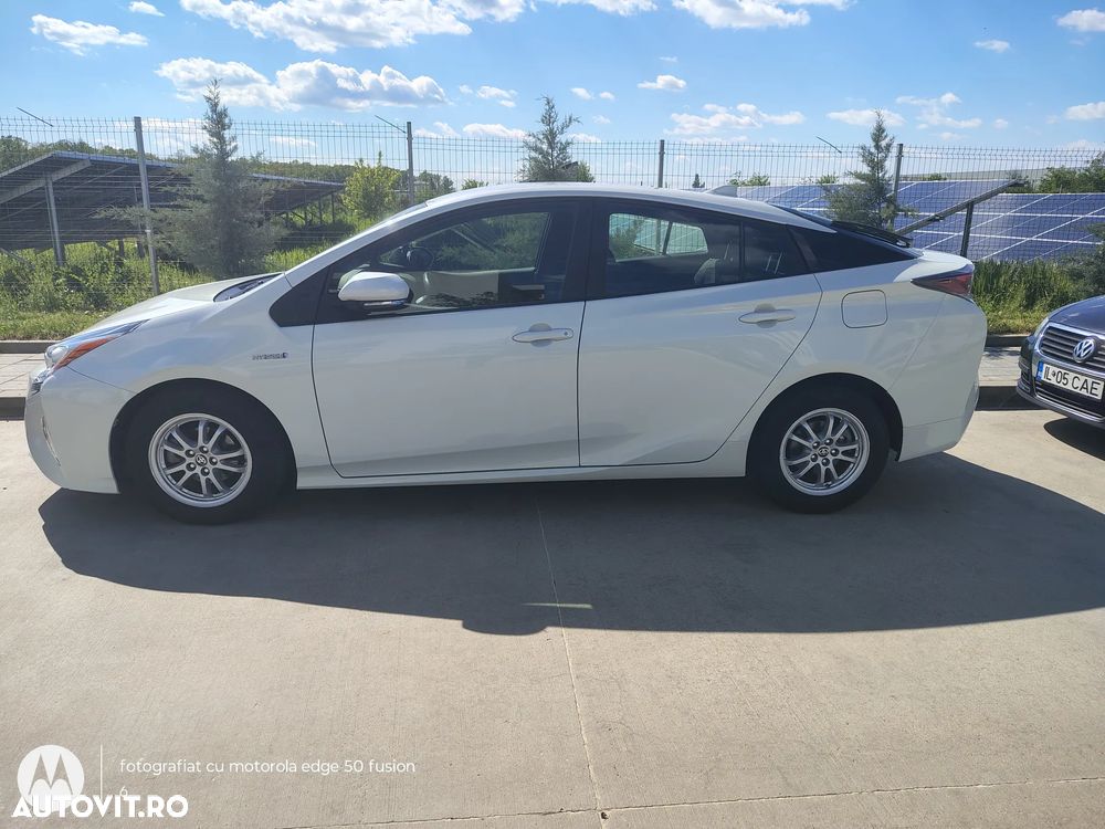 Toyota Prius 1.8 Dual VVT-i Luna - 3