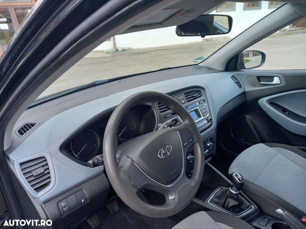 Hyundai i20 1.1 CRDi - 10