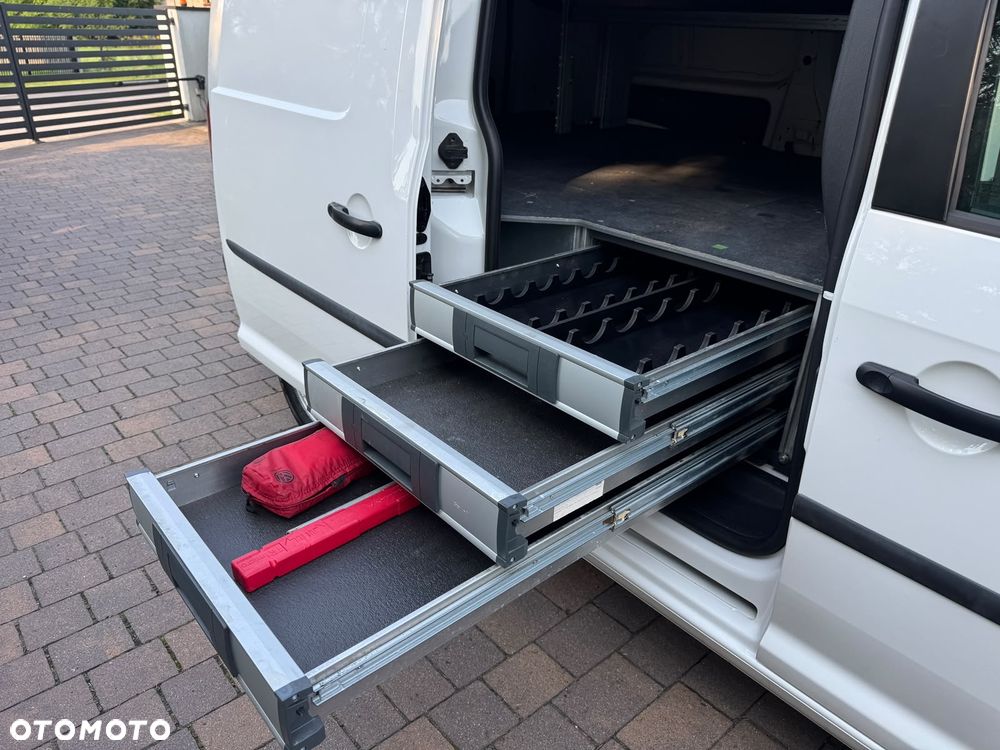 Volkswagen Caddy - 10