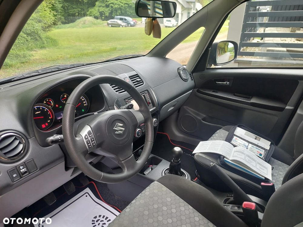 Suzuki SX4 1.6 Premium 4WD - 8