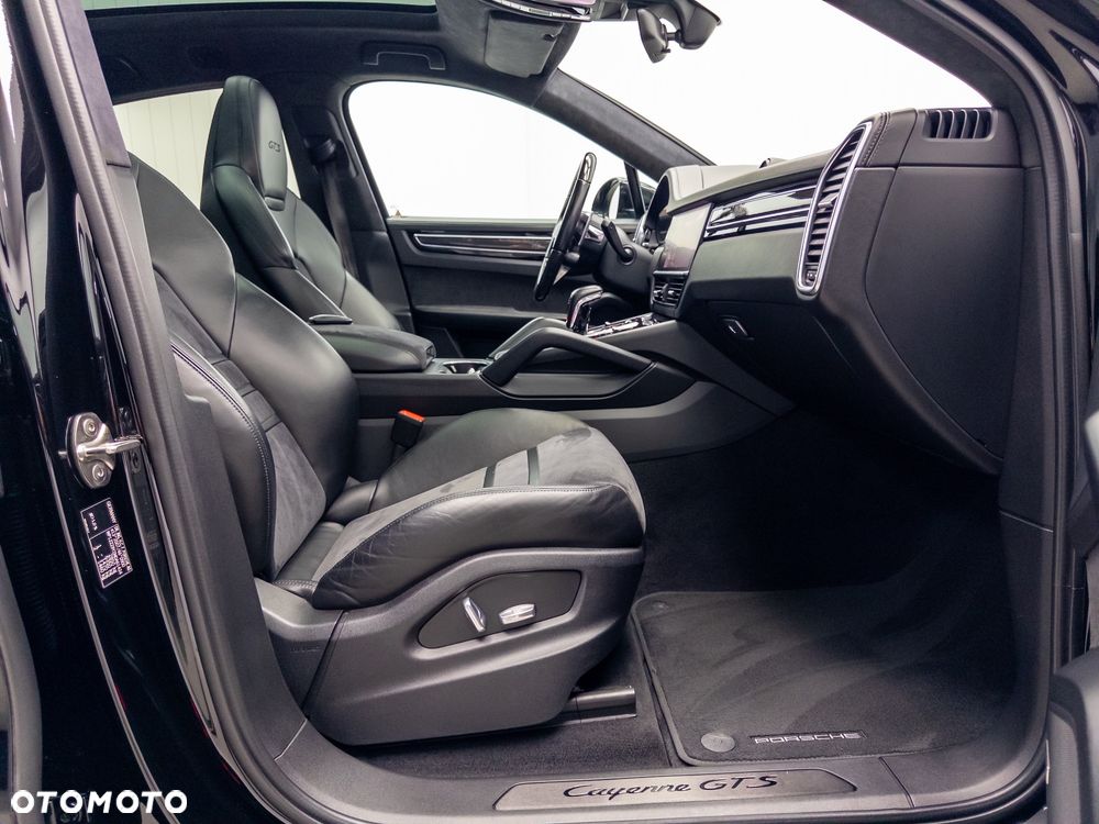 Porsche Cayenne GTS - 32