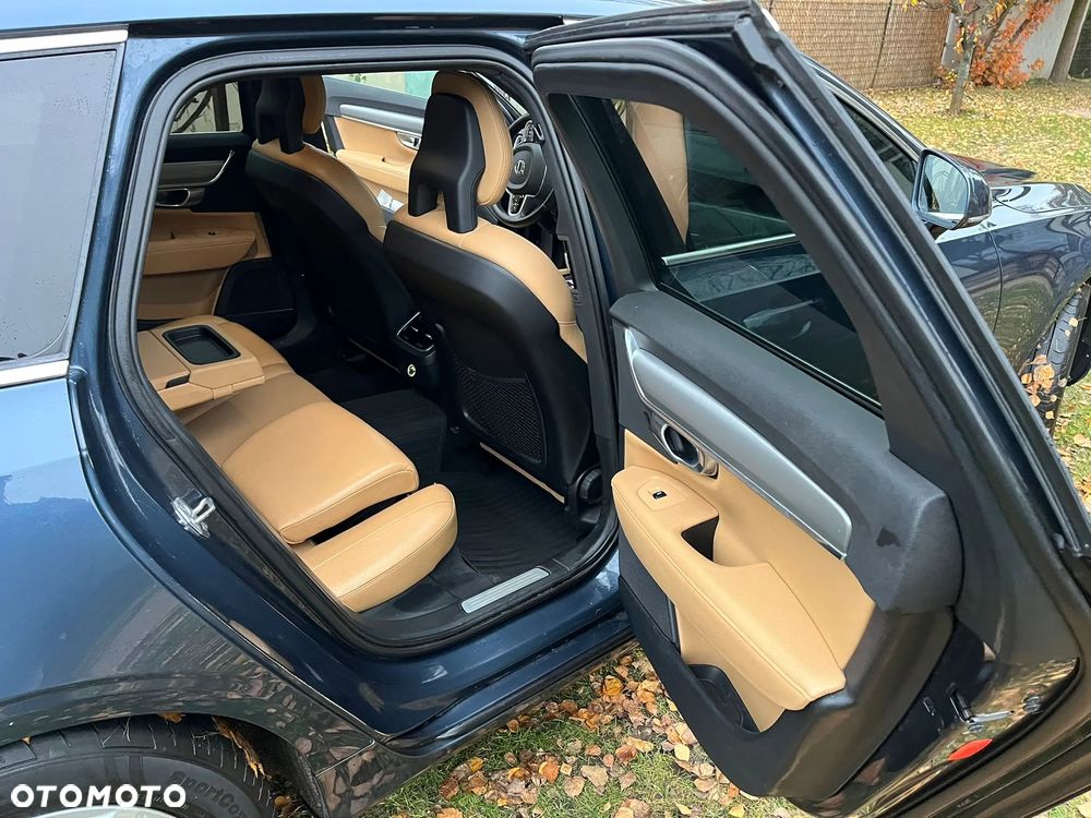 Volvo V90 D3 Momentum Pro - 16