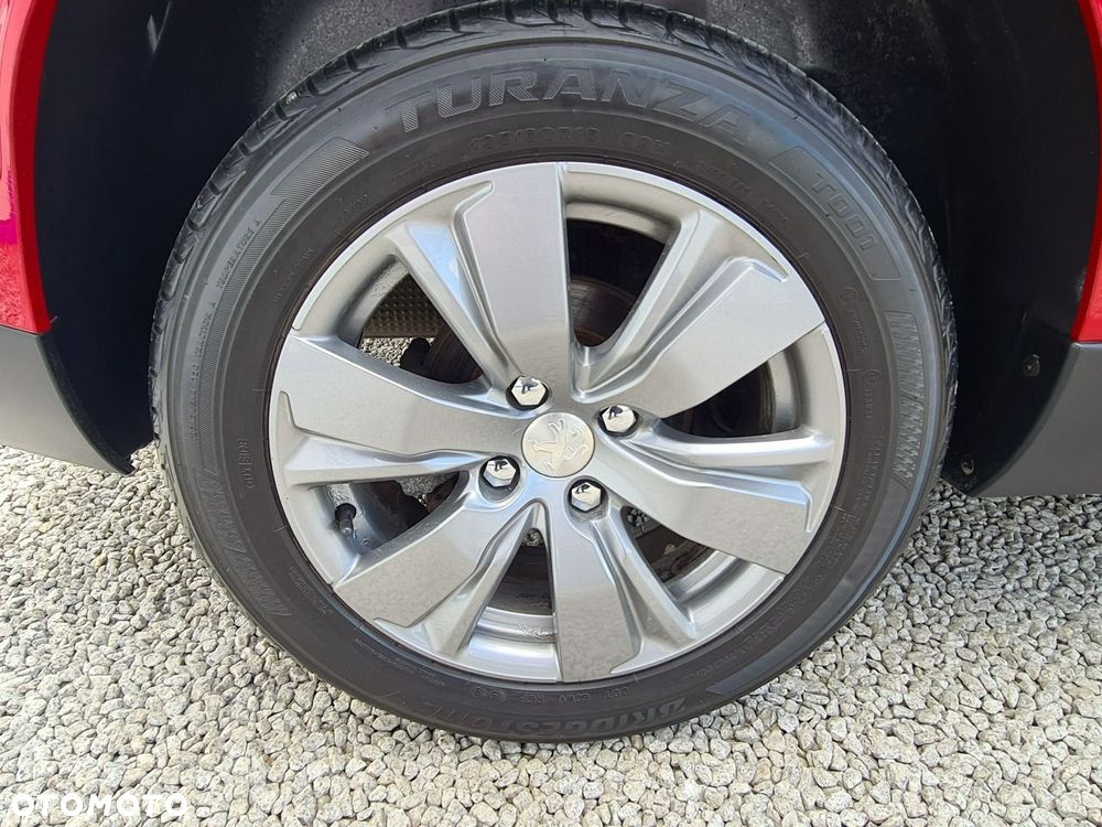 Peugeot 2008 1.2 Pure Tech Style S&S - 32