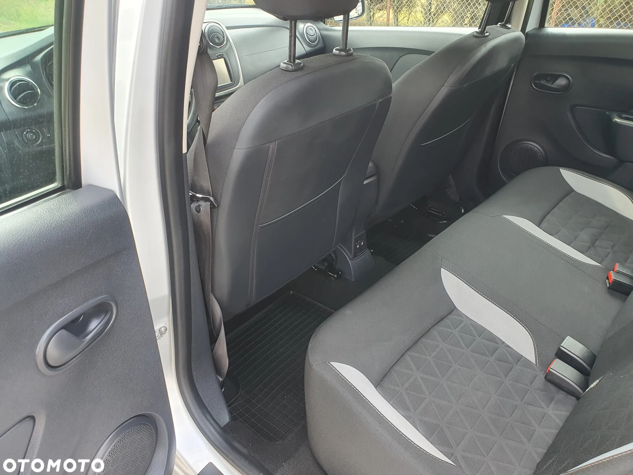 Dacia Sandero dCi 90 (S&S) Comfort - 10