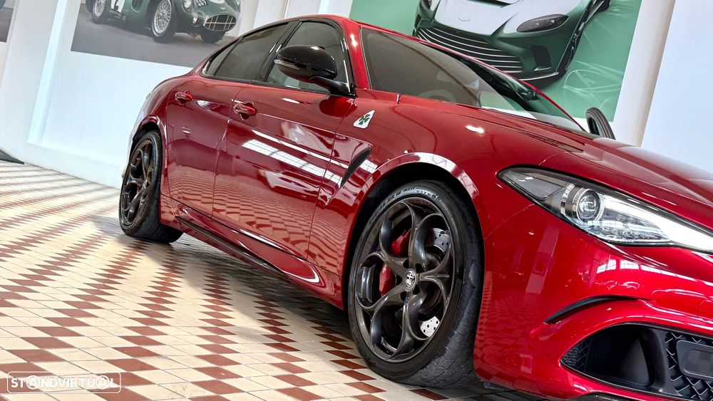 Alfa Romeo Giulia 2.9 V6 Bi-Turbo AT8 Quadrifoglio - 5