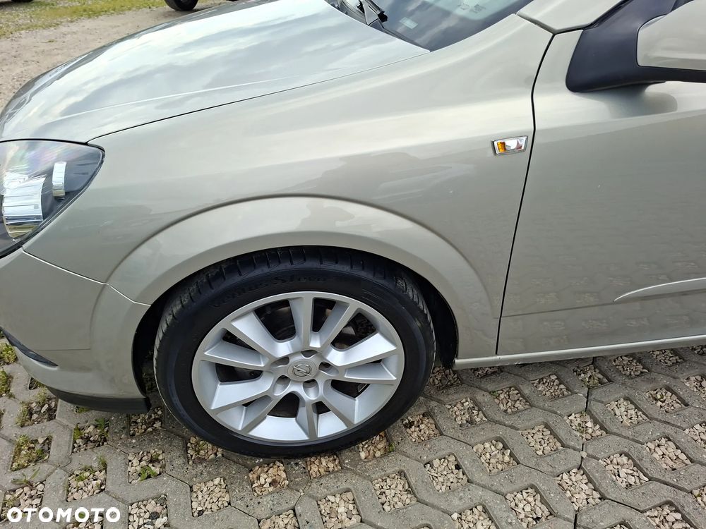 Opel Astra 1.8 Black&White - 13