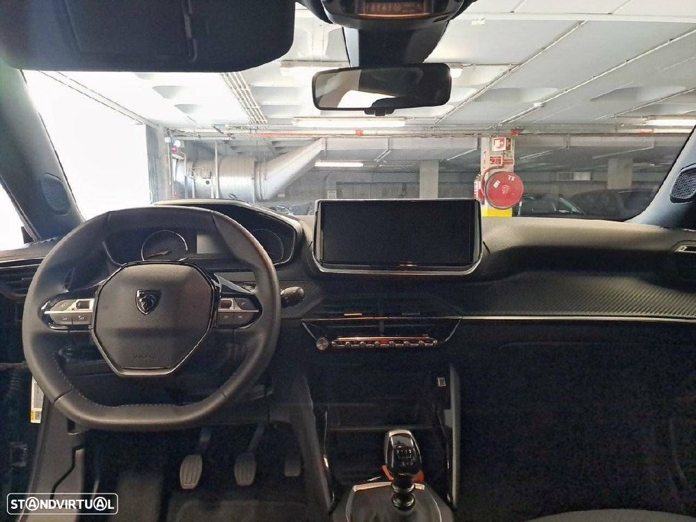 Peugeot 2008 1.2 PureTech Style - 8