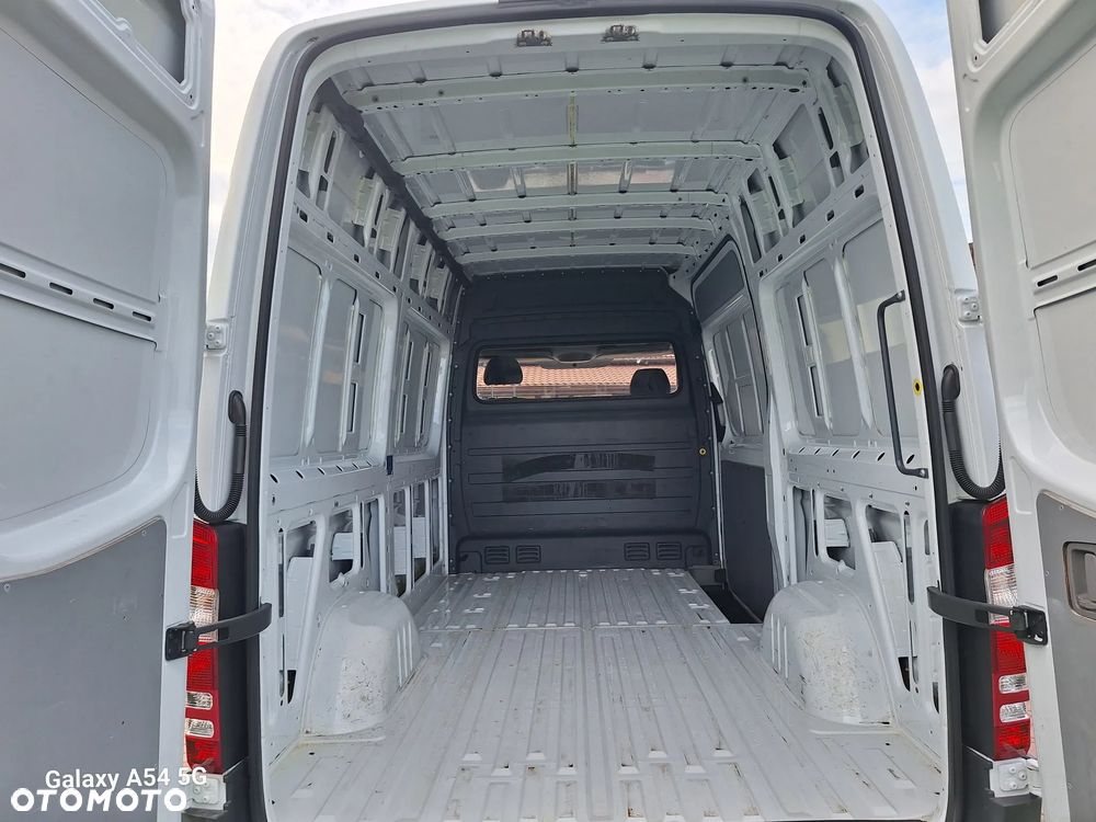 Mercedes-Benz Sprinter - 8