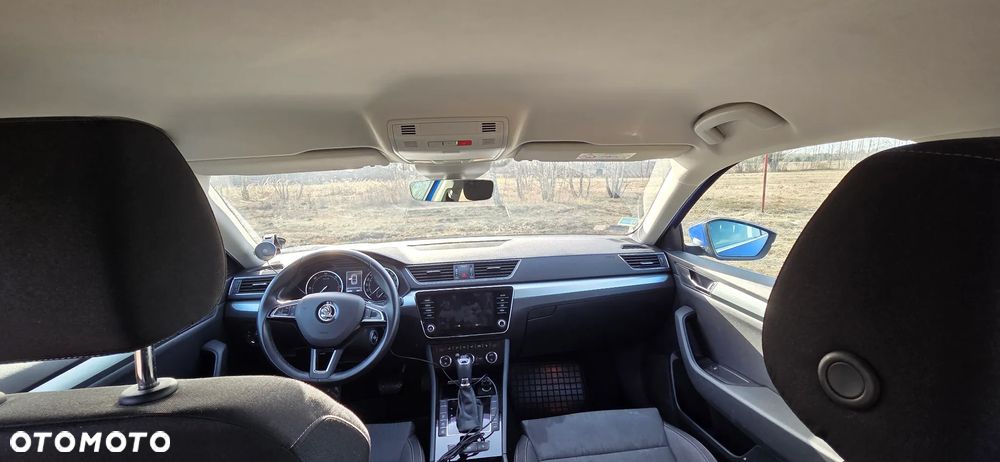 Skoda Superb 2.0 TDI Ambition DSG - 2