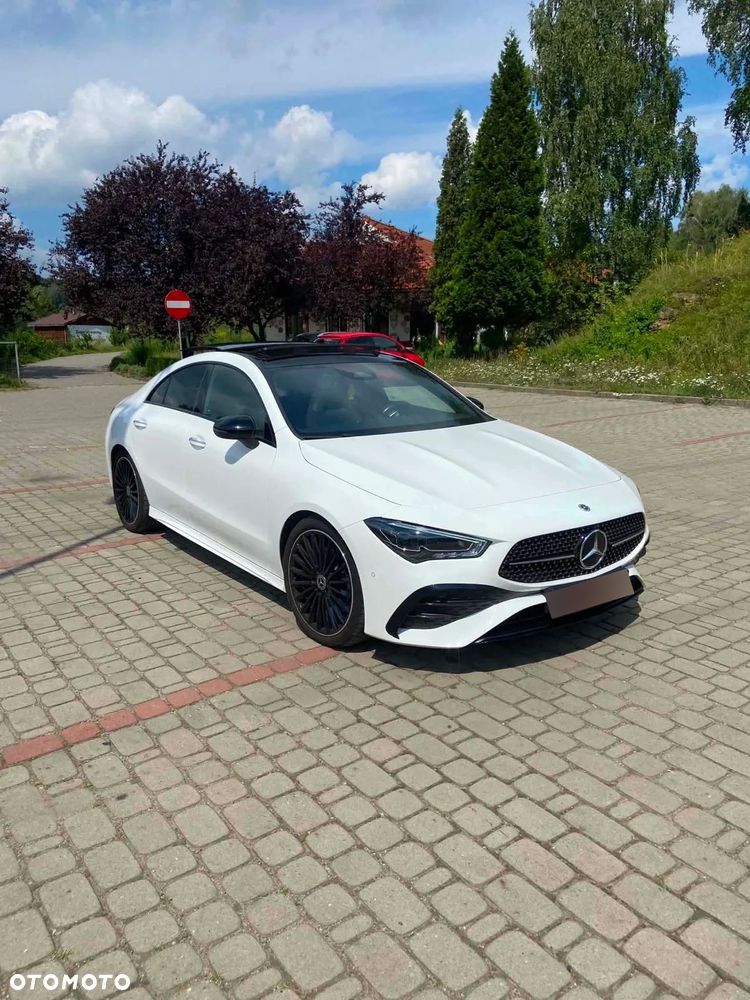 Mercedes-Benz CLA 220 4-Matic AMG Line 7G-DCT - 2