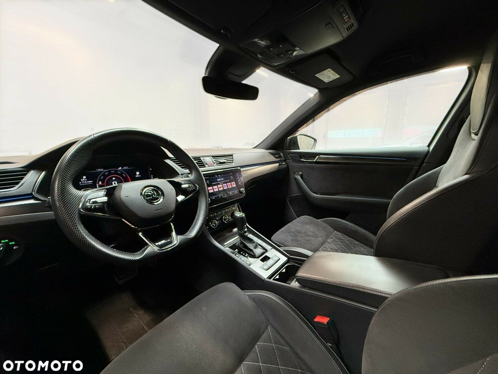 Skoda Superb 2.0 TSI Sportline DSG - 17