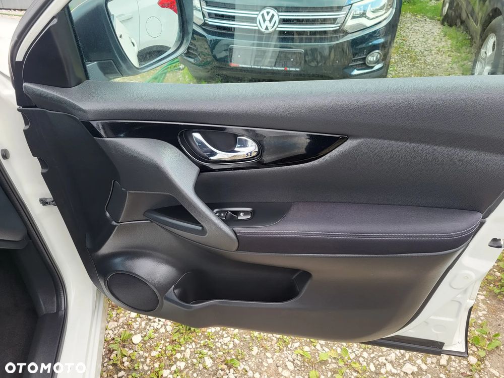 Nissan Qashqai 1.3 DIG-T Acenta - 23