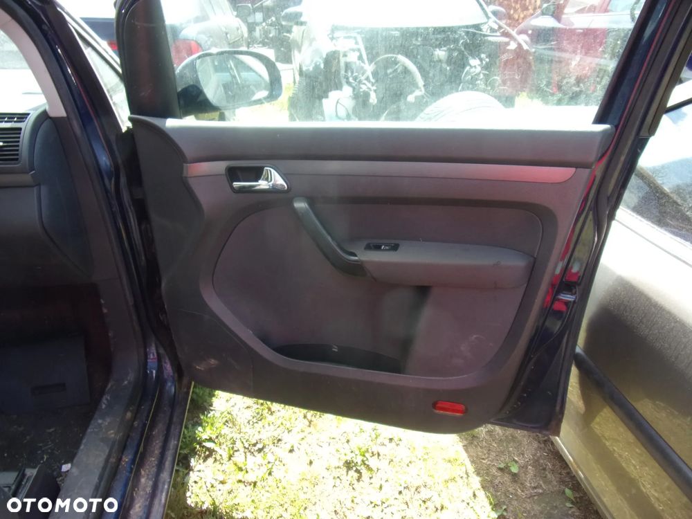 VW Touran 1T1 zderzak maska lusterka szyby wnętrze fotele części - 15