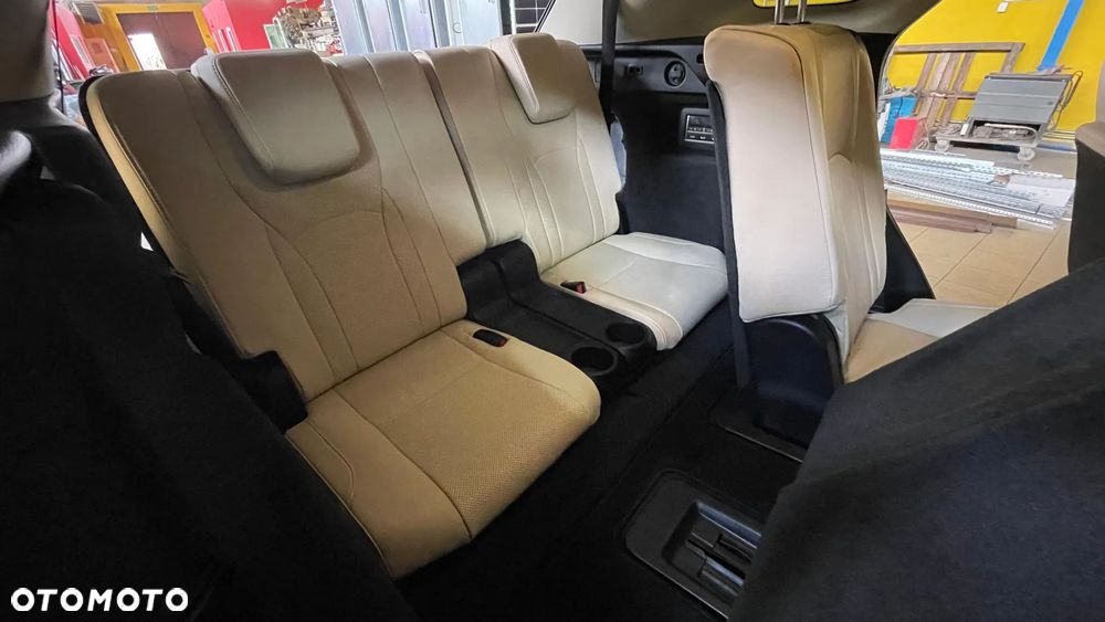 Lexus RX 450h L Business Edition + - 28