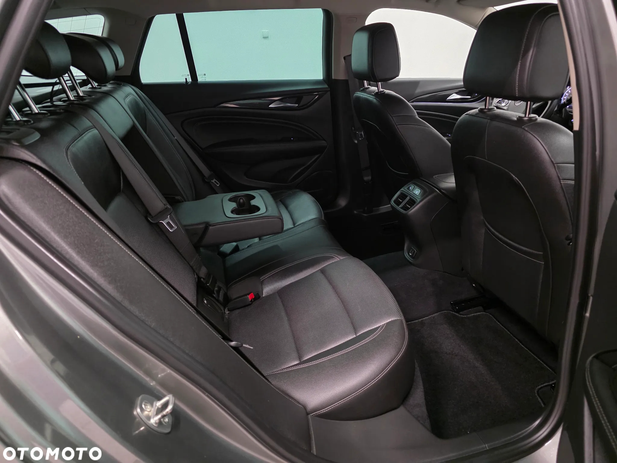 Opel Insignia Sports Tourer 2.0 Diesel Exclusive - 18