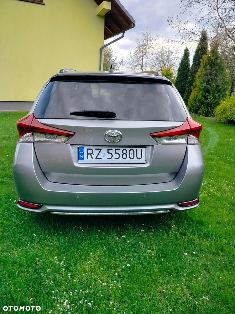 Toyota Auris 1.6 Selection - 9