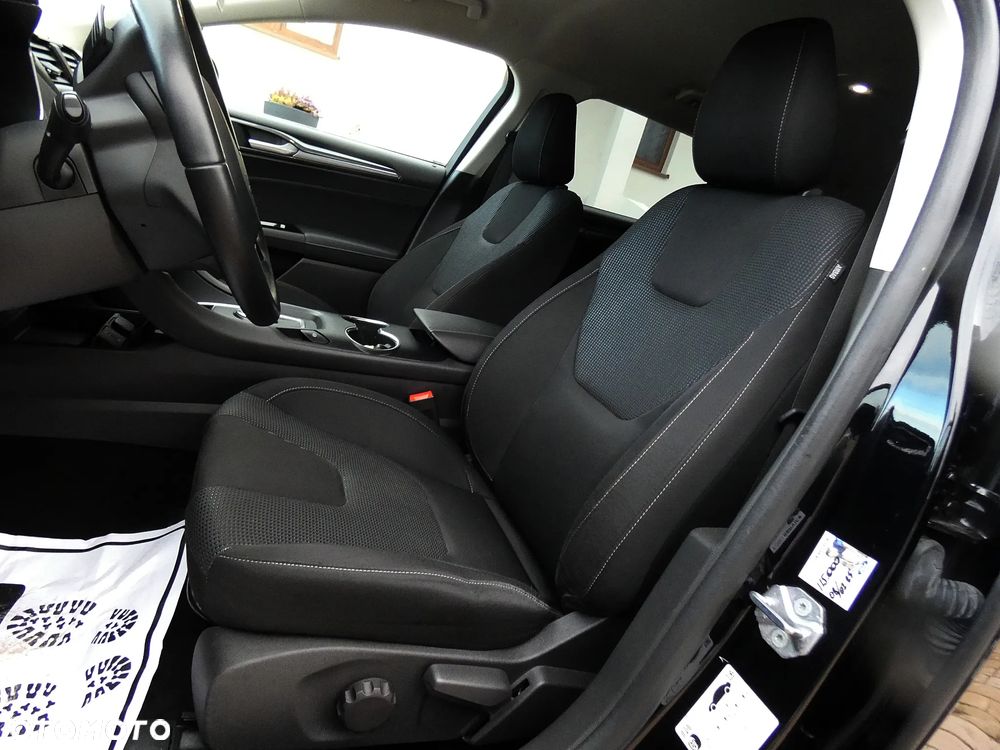 Ford Mondeo 2.0 EcoBlue Titanium - 32