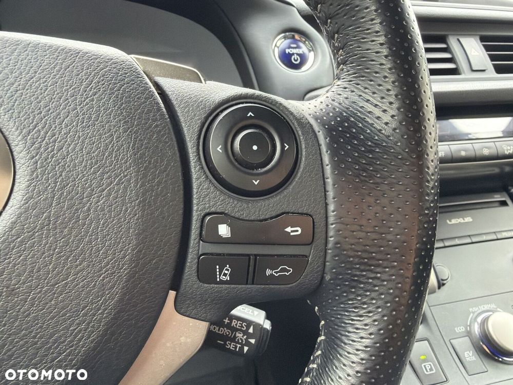 Lexus CT 200h F Sport - 19