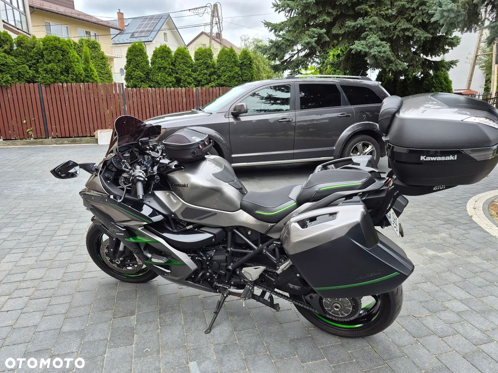 Kawasaki Ninja H2 SX - 2