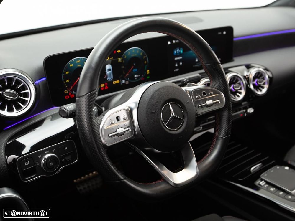 Mercedes-Benz A 250 e AMG Line - 18