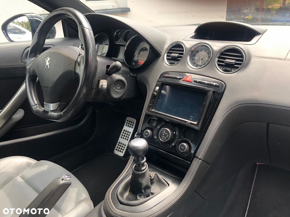 Peugeot RCZ 2.0 HDi FAP 165 - 11