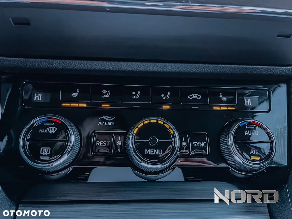 Skoda Superb 2.0 TDI Ambition DSG - 29