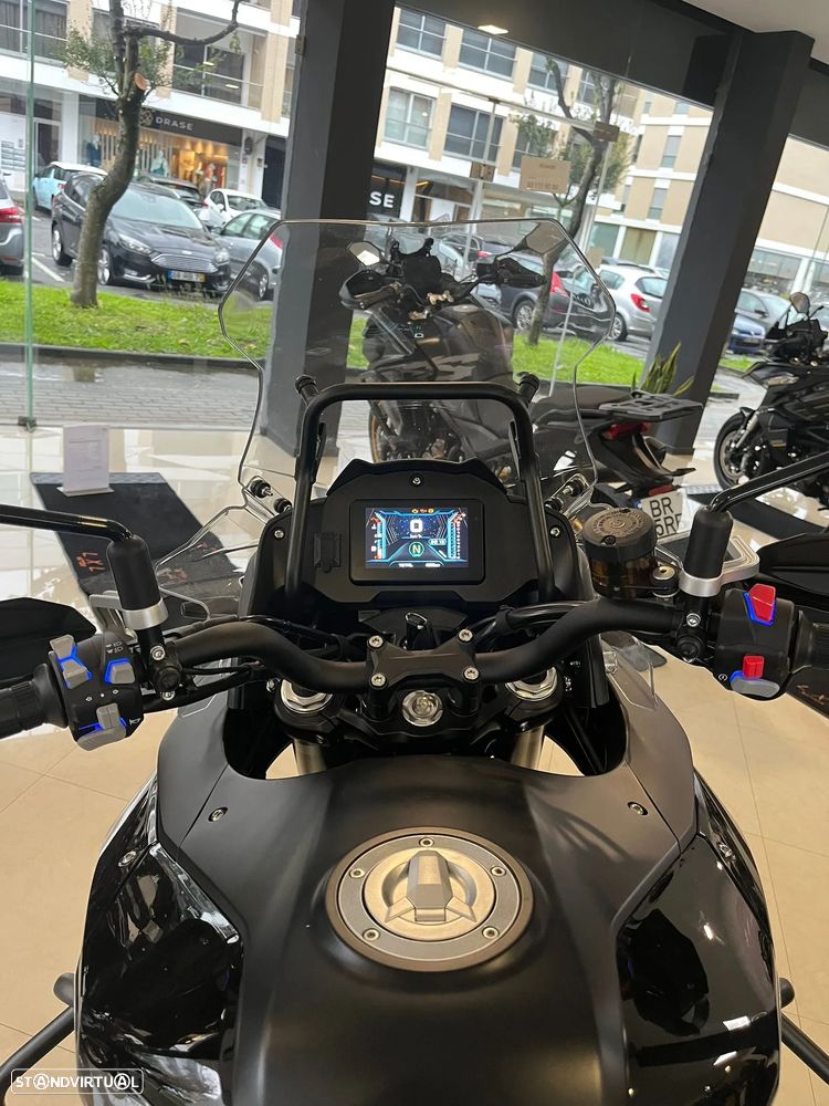 QJ Motor SRT 700 ON ROAD - 5