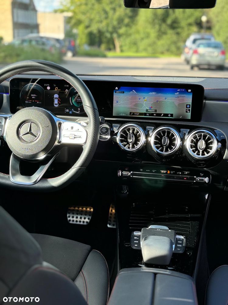 Mercedes-Benz CLA - 17
