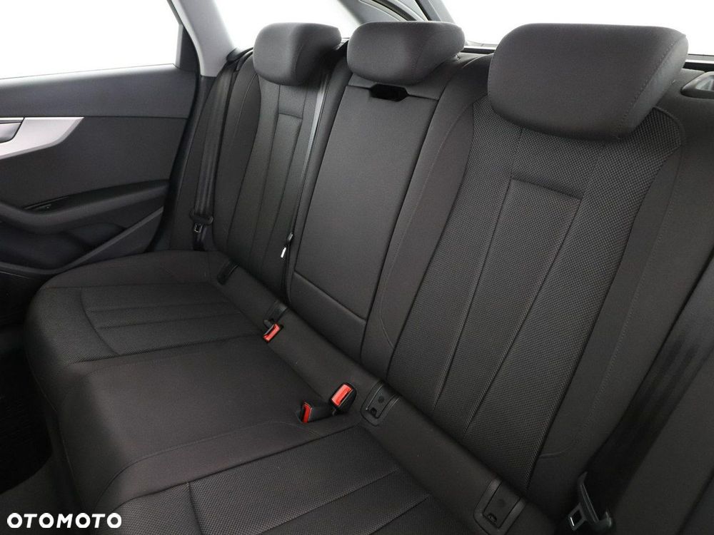 Audi A4 Avant 30 TDI mHEV S tronic - 18