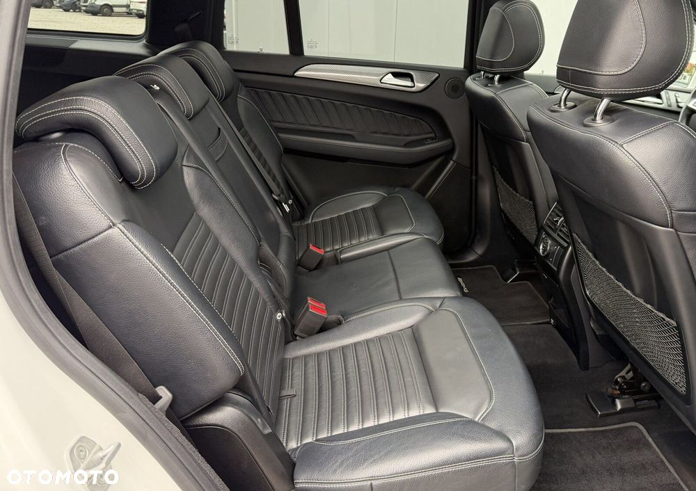 Mercedes-Benz GLS 350 d 4-Matic - 24
