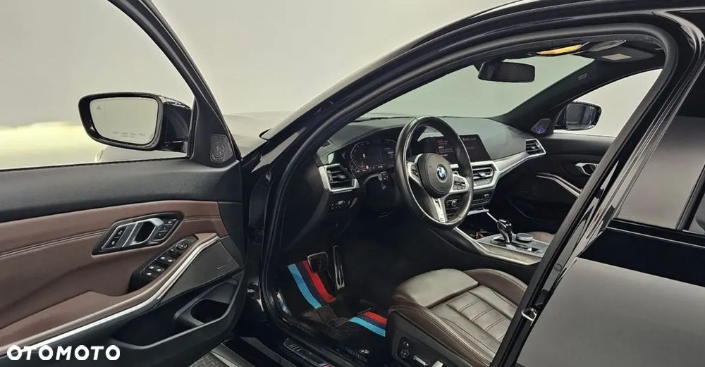 BMW Seria 3 330i xDrive M Sport sport - 9